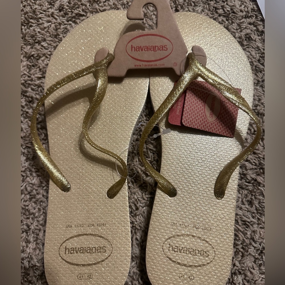 HAVAIANAS WOMEN’S GOLD GLITTER FLIP-FLOP SANDALS: NWT: SZ 11/12